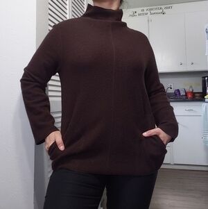 𝅺CLASSIQUES Entier turtleneck 100% fine Merino Wool, Color Brown, Size XS.